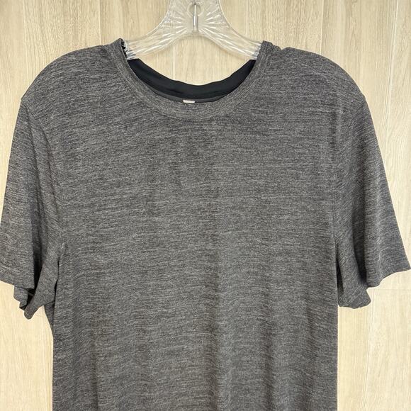 Lululemon Shirt Men’s Medium Performance Heather Gray Short Sleeve READ - Picture 3 of 8